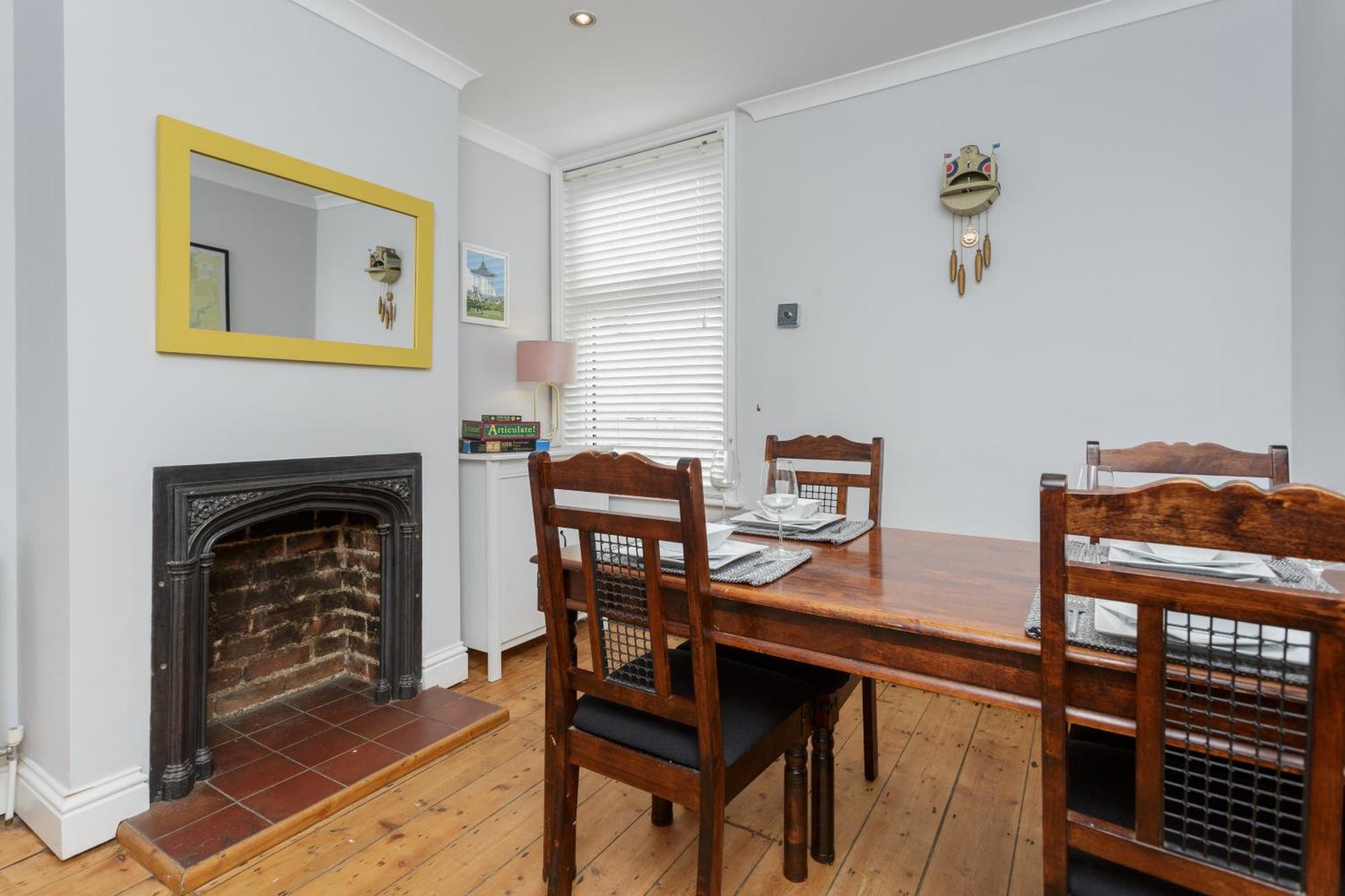 Percy Terrace - Charming 2 Bedroom Town House Portsmouth Buitenkant foto